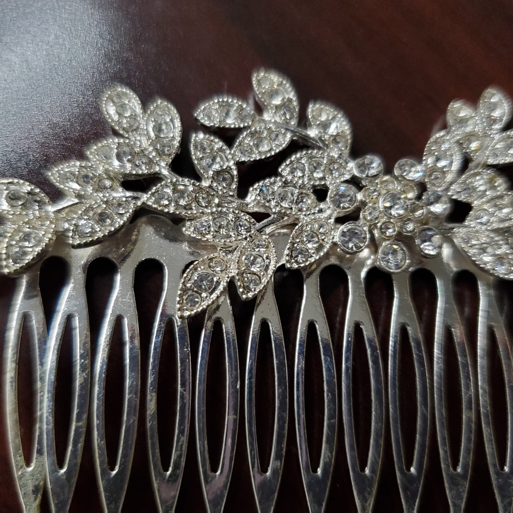 Haircombs